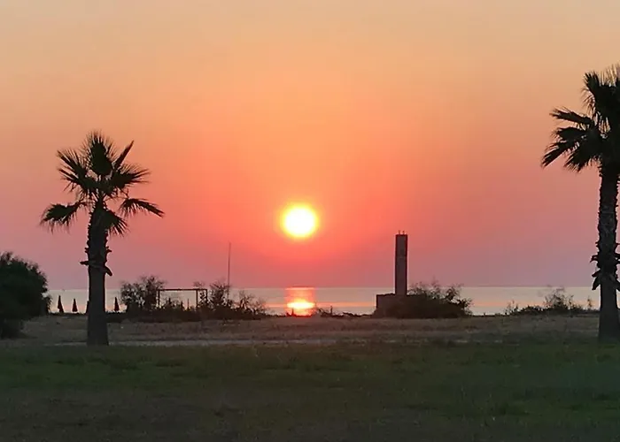 Isca Blue Casa In Vicino Al Mare, Sino A Max 8 Persone 招待所 3*